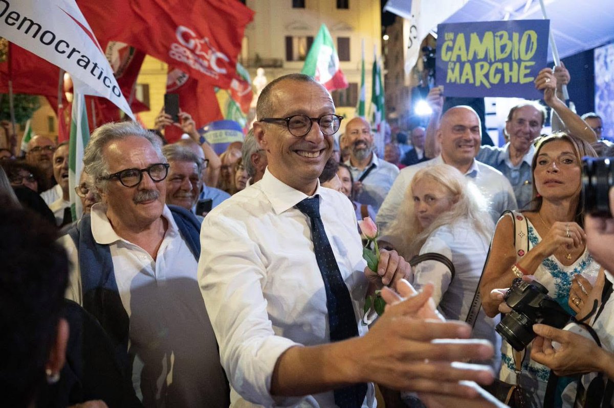 Le #Marche hanno bisogno di un Presidente preparato, appassionato, coraggioso, che sappia ascoltare il territorio e amministrare per il bene comune. <a href="/matteoricci/">Matteo Ricci</a> è la persona giusta per un vero #CambioDiMarche.
Forza, Matteo!