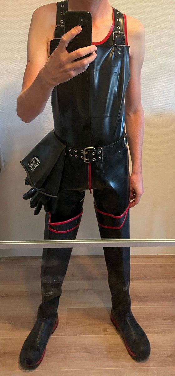 Love rubber with some waders
#rubber #waders