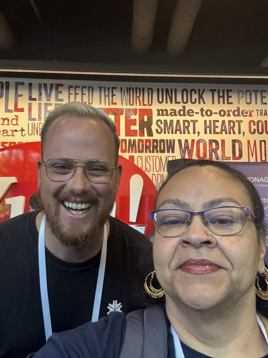 CodeAndCrochet's tweet image. Snag a photo with @tdesseyn finally got to meet him @CommitYourCode . #CYC2025