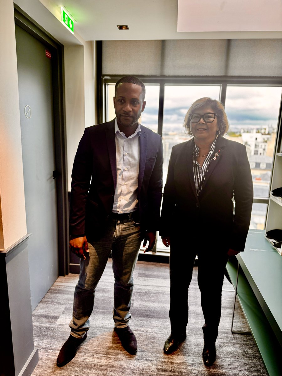 Réunion de travail constructive avec le député <a href="/WilliamJiovanny/">Jiovanny William</a> sur le prix des billets d’avion. Les algorithmes de tarification pénalisent nos compatriotes. Une régulation s’impose. #Guyane #Antilles