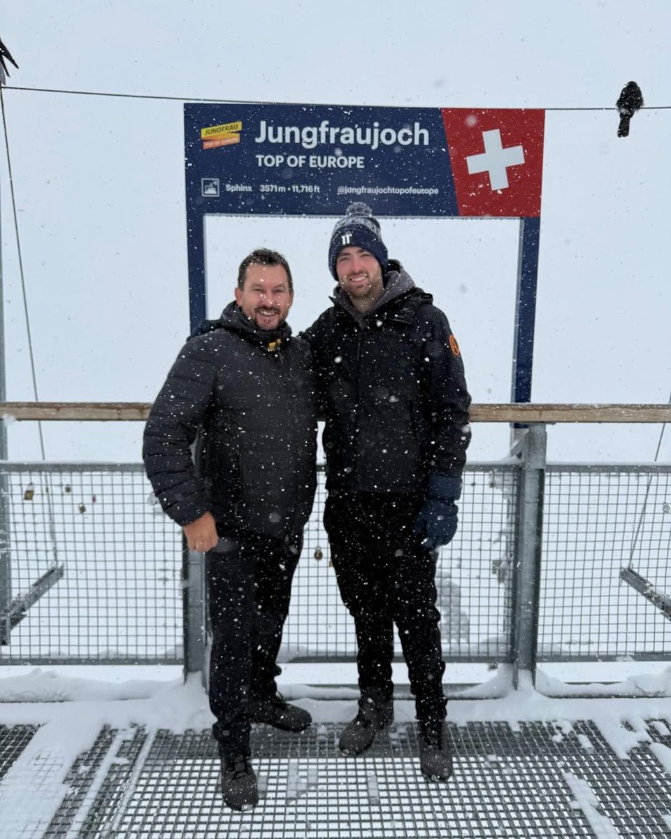 MaxCoreDarts's tweet image. 🇨🇭 Following Rusty-Jake enjoying a bit of snow recently, it was the turn of Clayton and Humphries to check out the white stuff as they took to the Alps