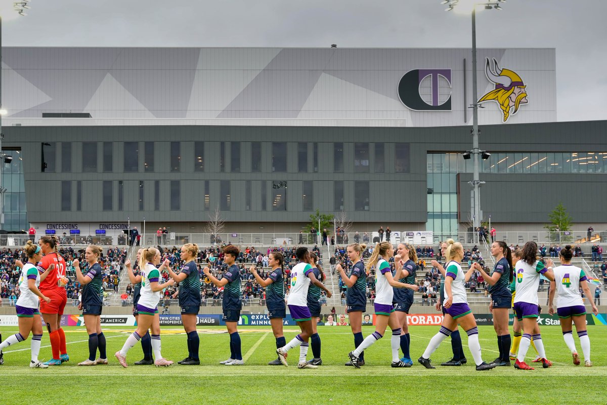 MNAuroraFC's tweet image. Happy Flashback Friday 😊
Throwback to game #1, the day Aurora took the field for the very first time!
Who was there? 🙌