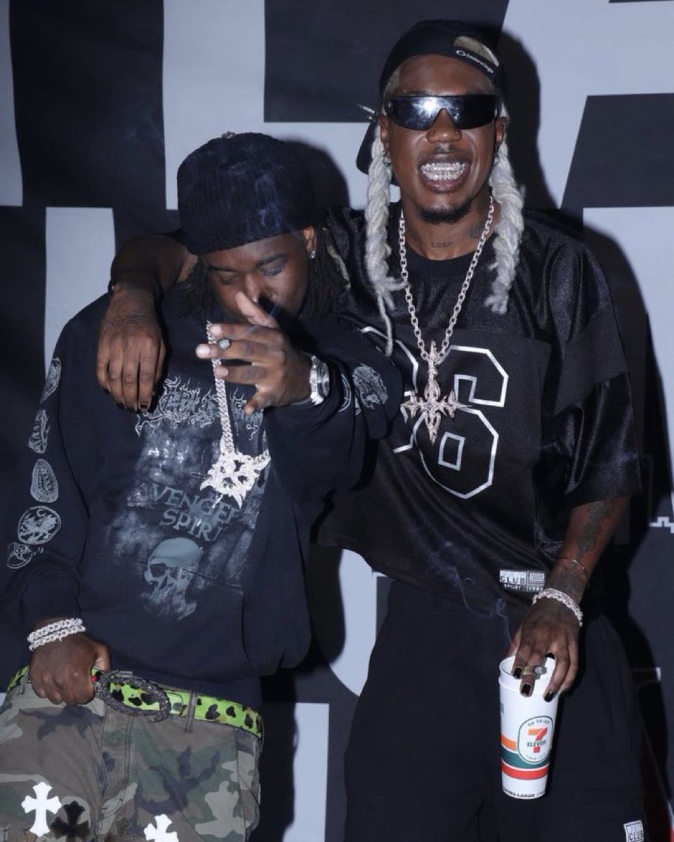 42CEO_'s tweet image. OPIUM TWINS