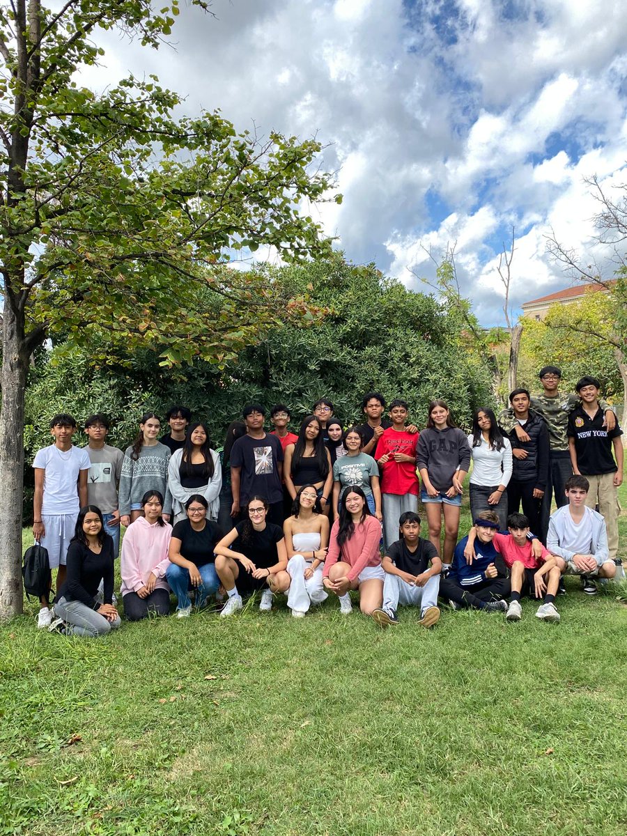 vedrunaangels's tweet image. Tutoria de principi de curs coneixent espais bonics de la ciutat @VedrunaCat #acompanyament #tutoria #secundària