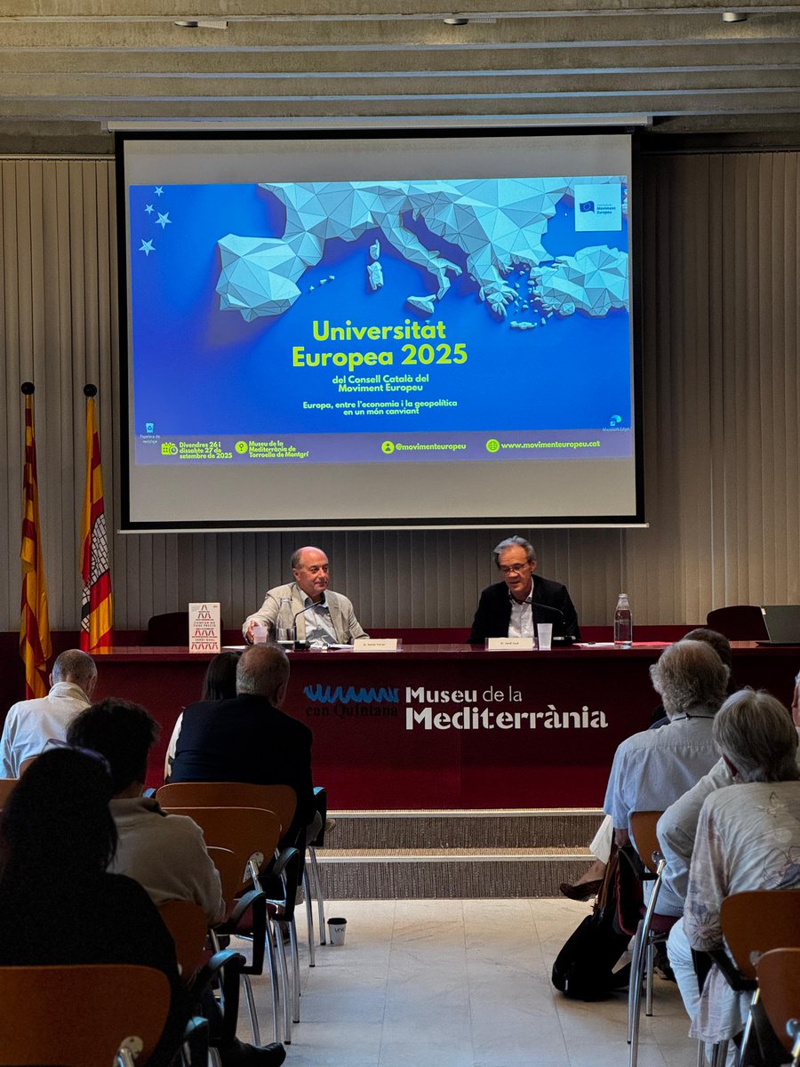🌎 Gaudint del diàleg amb Jordi Gual, professor d’IESE i autor del llibre 📚“Confiar no tiene precio”,
sobre L’economia europea i mundial en un món canviant; presentat i moderat per <a href="/xavierferrerj/">xavier ferrer</a> , President d’honor del CCME i coordinador de la Jornada.
