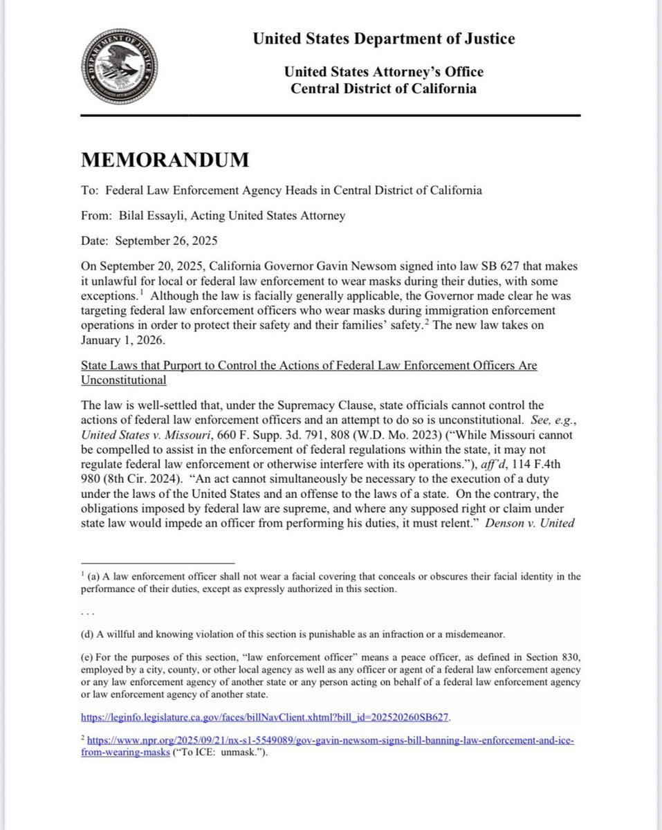 dailymindvirus's tweet image. 🚨Breaking 📰🗞 | News Sep 2025

BREAKING: US Attorney Bill Essayli orders federal agents to ignore Newsom’s mask ban law, threatens arrest of officials impeding ICE agents. Announced today. #NewsomLoss #ICEagents