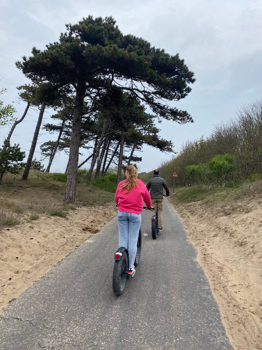 HavefunEvents's tweet image. ☀️ Weekend = avontuur! 🚲 Huur een E-Chopper, E-Step, Funbike of TukTuk en ontdek strand, duinen &amp;amp; dorpjes. 📸 Stop voor foto’s &amp;amp; 🍹 iets lekkers onderweg. 

✅Boek nu via havefunevents.nl 

#Weekenduitje #DagjeUit #EChopper #Funbike #Bollenstreek