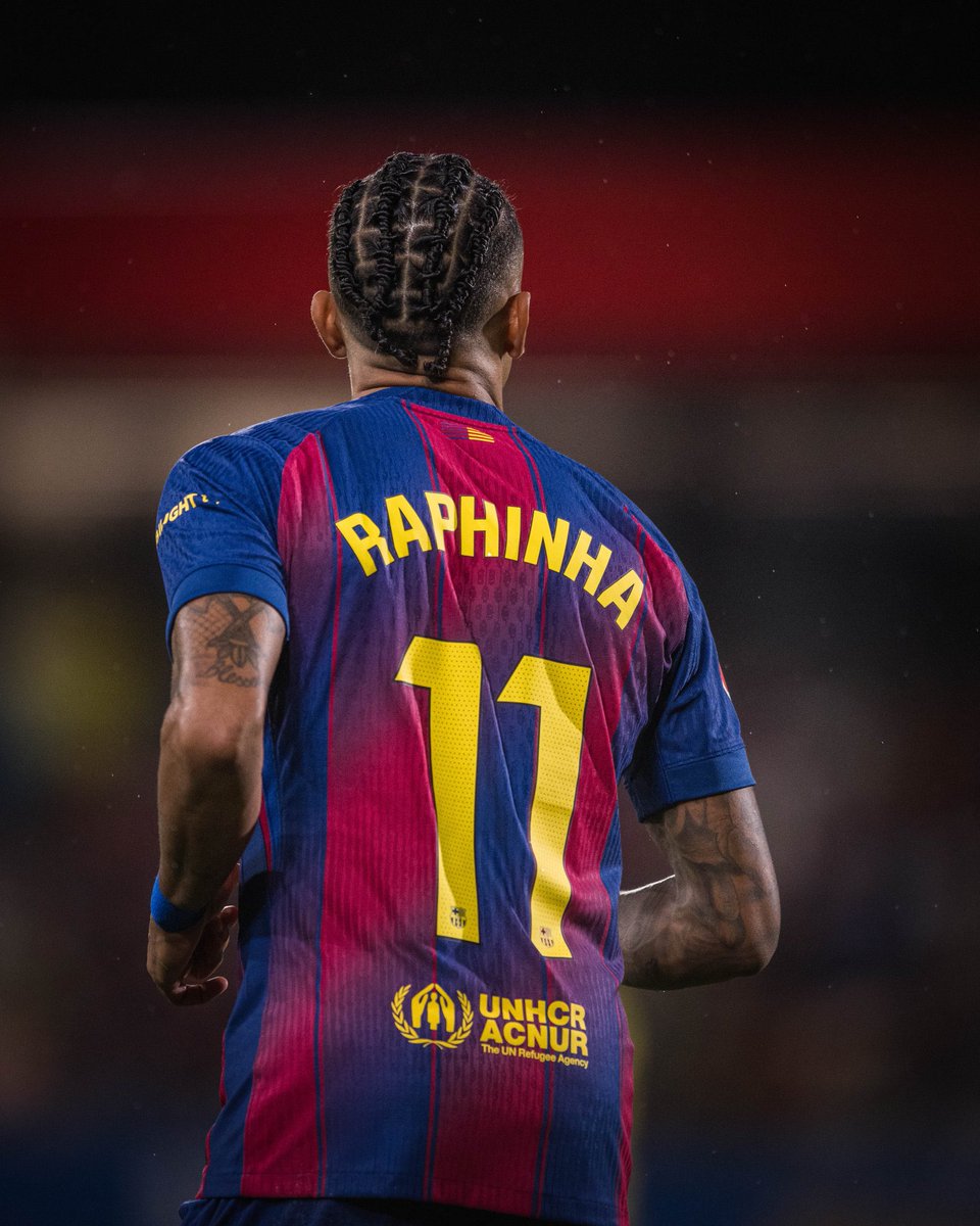 Raphinha recebeu NENHUM voto para ganhar a Bola de Ouro, dentre 100 jornalistas que votaram.

Para comparação, McTominay e Kvara chegaram a ganhar 1 voto pelo menos.

Raphinha, zero.