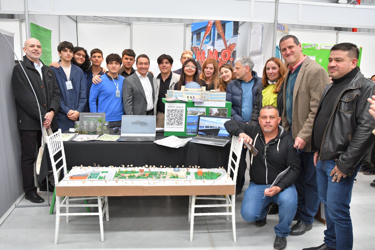 VARELA INDUSTRIAL 2025 🏭📚

En nuestro Parque Industrial y Tecnológico compartimos una jornada que une lo mejor de las escuelas técnicas con el sector productivo de Varela.