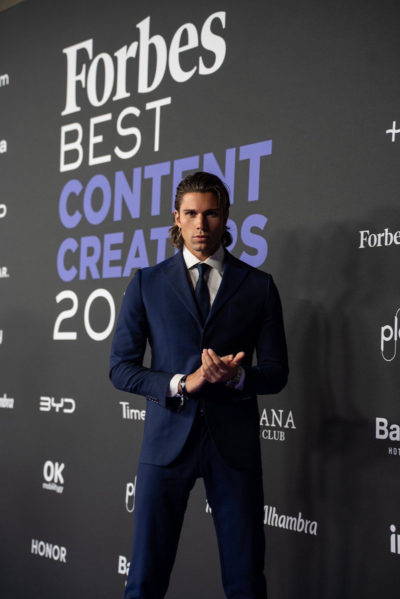 LucaOnestini_11's tweet image. Honored ✨Thanks Forbes ! Best Content Creators 2025. Let’s keep creating, let’s keep inspiring. ✨ #Forbes