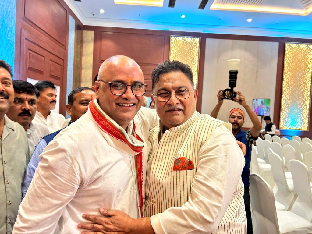 पूर्व विधायक ‘पज्जन भैया’ की फैक्ट्रियों पर इनकम टैक्स की छापेमारी