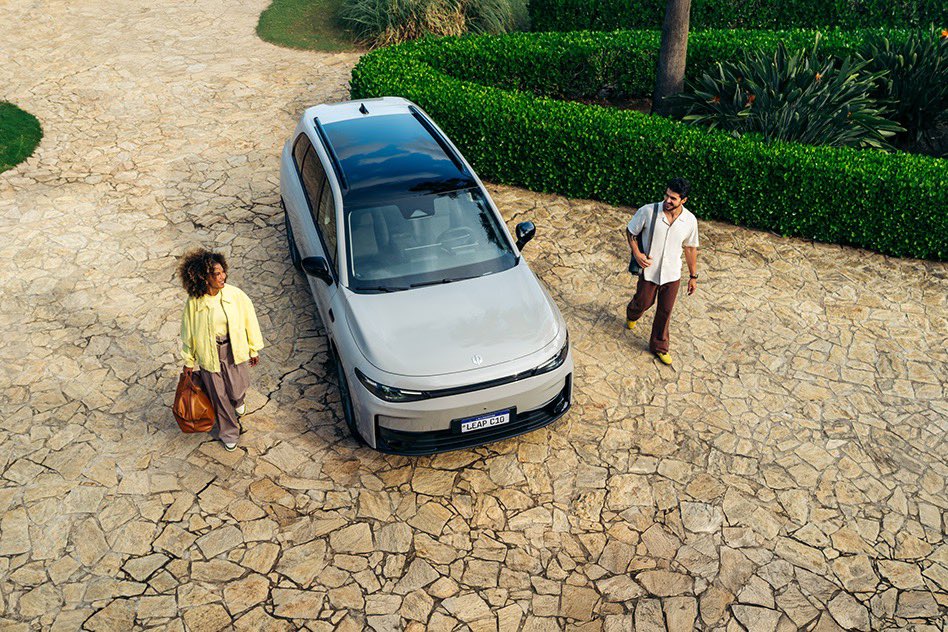 linconbravos's tweet photo. In the heart of nature’s embrace, this sleek vehicle stands as a testament to modern design and sustainable travel, uniting style and eco-consciousness for a journey worth taking. https://t.co/ZQG5FVtxN5