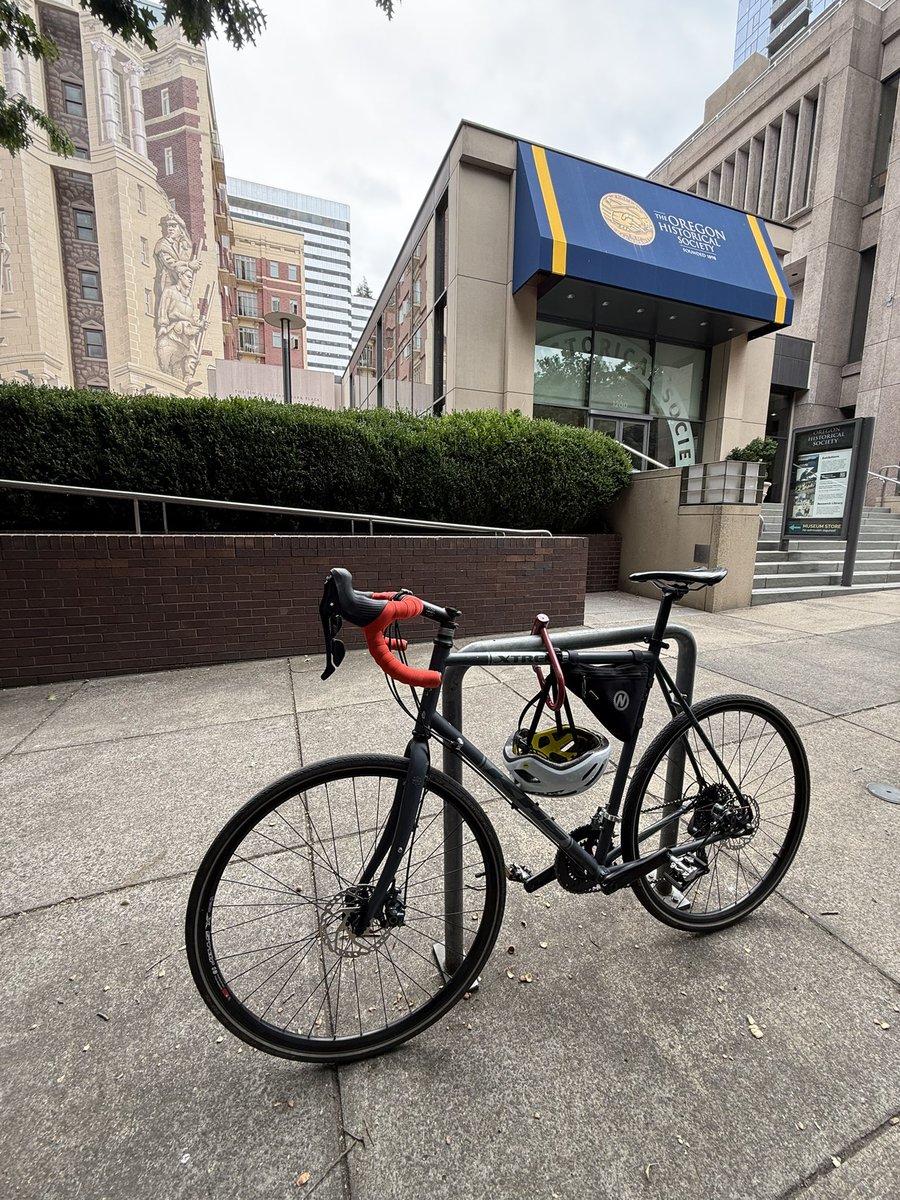 Memorial Coliseum Book tweet media