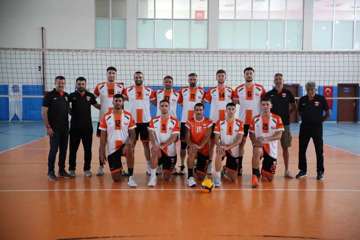 Hepimizin kutsalı Adanaspor'umuz şehrimizi artık sadece futbol dalında değil, voleybol alanında da temsil etmeye başlamış, TVF Erkekler 1. Lig'de mücadele edecektir.

Adanaspor'umuza sonsuz başarılar diliyor, bütün camiamızı içeride dışarıda armamıza sahip çıkmaya davet ediyoruz.
