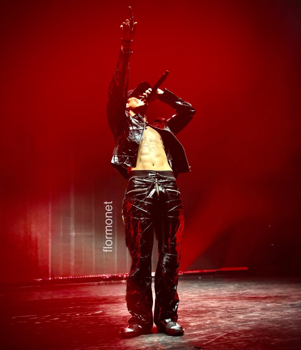 flormonet's tweet photo. Didnโt make it to
#KAI #Jongin
#KAION #KAI_KAION
#KAI_SOLO_CONCERT_TOUR
#KAION_ENCORE_IN_SEOUL
But itโs fine because
Barricade no zoom ๐#kaioninatlanta #kaioninatl #exo https://t.co/DMVcmTak1g