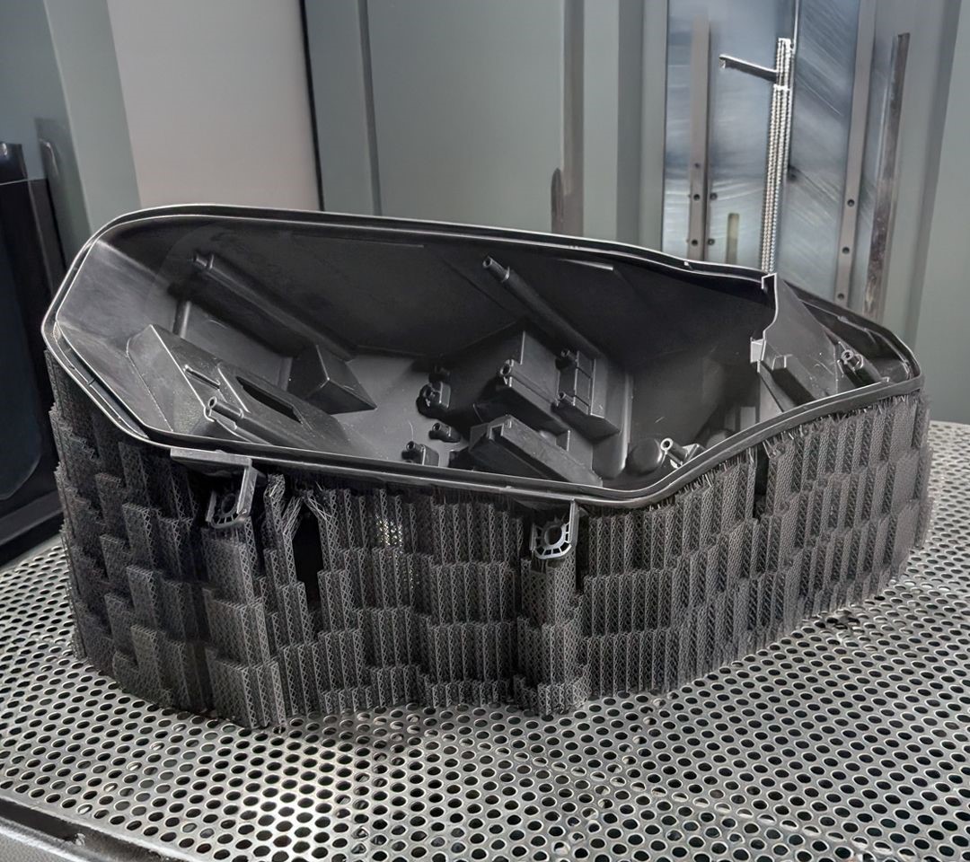 PrintPrototypes's tweet image. Introducing WaterShed Black SLA material!

It prints in a true black finish, so you don’t have to waste time painting or coating, and is perfect for functional prototypes that need to look sharp and perform like ABS.

Learn more &amp;gt;&amp;gt; bit.ly/46puiEY