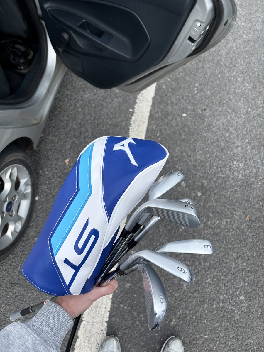 mesprxt's tweet image. Oops🏌️