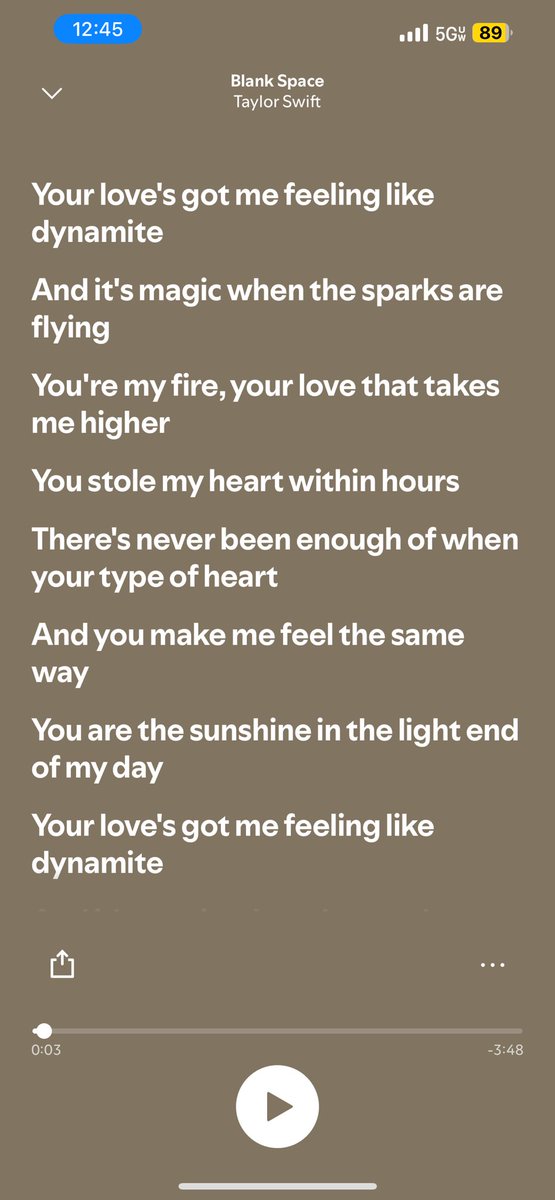 avereeswift's tweet image. SOMEONE HELP WHY ARE THE BLANK SPACE LYRICS CHANGED IN SPOTIFY?!?!?!