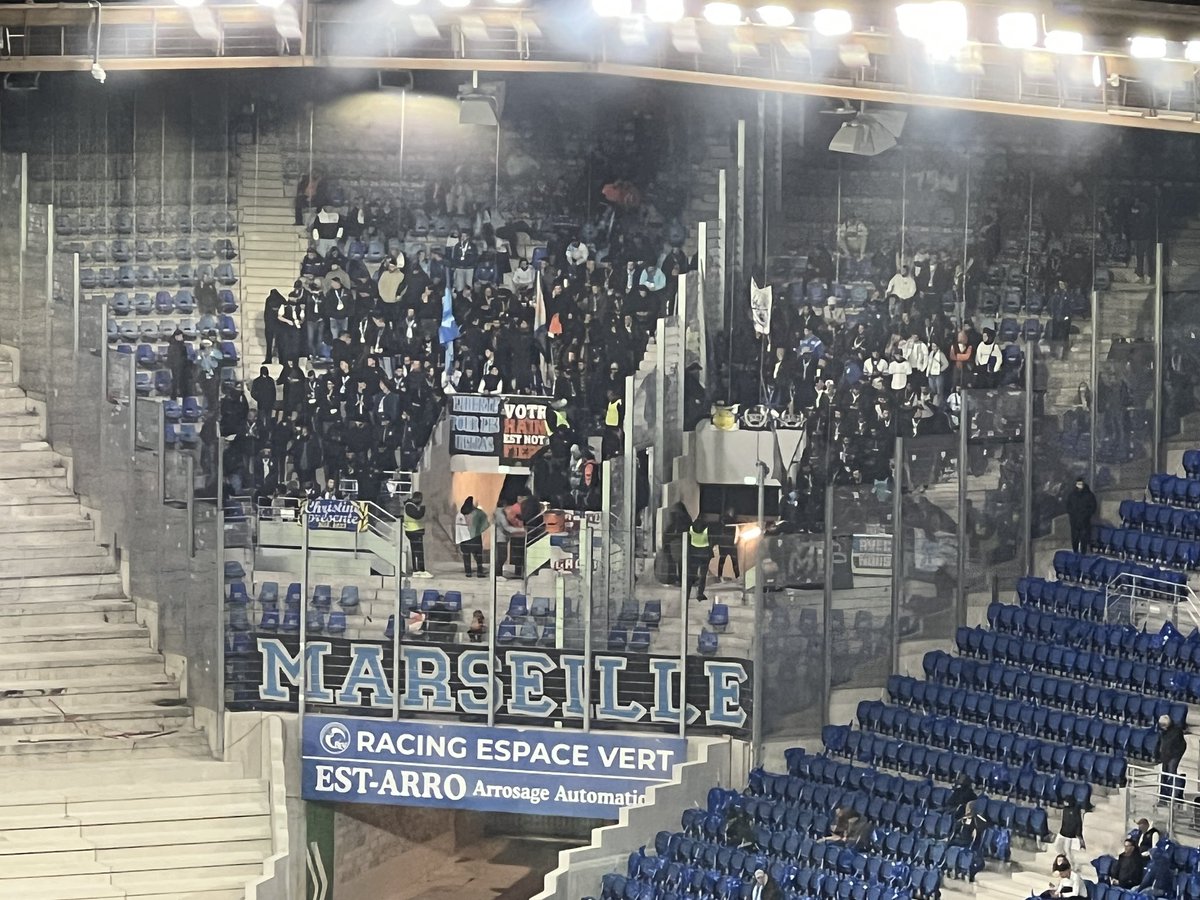 #RCSAOM les vaillants sont présents ! Le parcage de l’OM est en place à la Meinau ! 

<a href="/OM_Officiel/">Olympique de Marseille</a> #TeamOM <a href="/maritimamedias/">Maritima Médias</a>