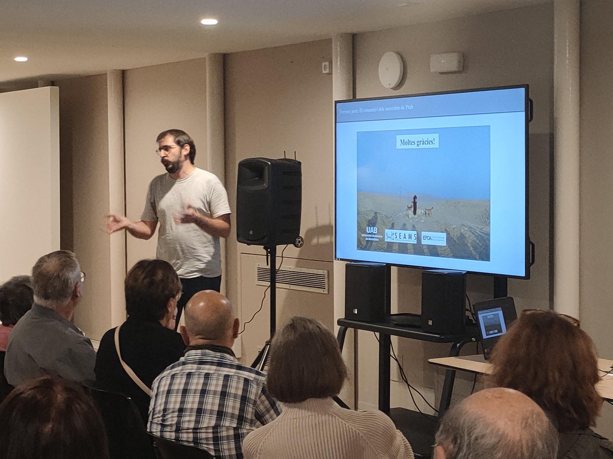 👉 Ahir vam portar a terme el primer dels monogràfics d'aquest trimestre 'Secrets enterrats sota la sorra'.
Xerrada portada a terme per en Xisco Ramis que ens va explicar les missions de l'institut <a href="/IEPOA_UAB/">IEPOA UAB</a> de la <a href="/UABBarcelona/">Universitat Autònoma de Barcelona</a>  a Saqqara (Egipte)