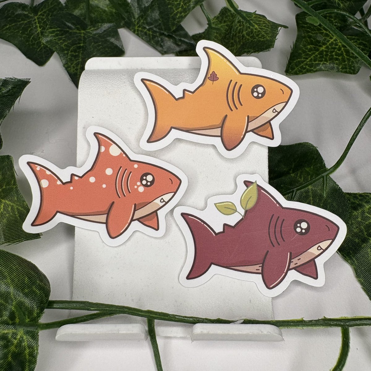 Official Launch for my Sticker Shop on Etsy today! I want to thank everyone who’s helped support me and my hobby so far 🥹💕

Which is your favourite 👀🦈 

etsy.com/ca/shop/Plutos…