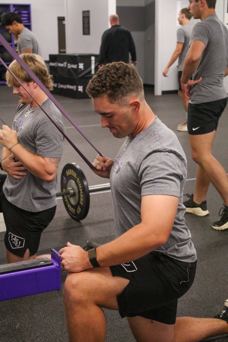 hsutxbaseball's tweet image. Paying Rent In The Weight Room…

@MWilsonn15 @Loudermilk_ @aus10ss @CoachJBurk 
#cowboybaseball #RentIsDue #weightroom