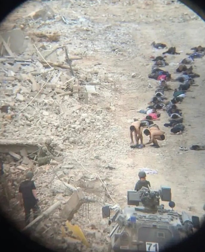 Türk yıkıcıdır, nice hainliği yıkar geçer.