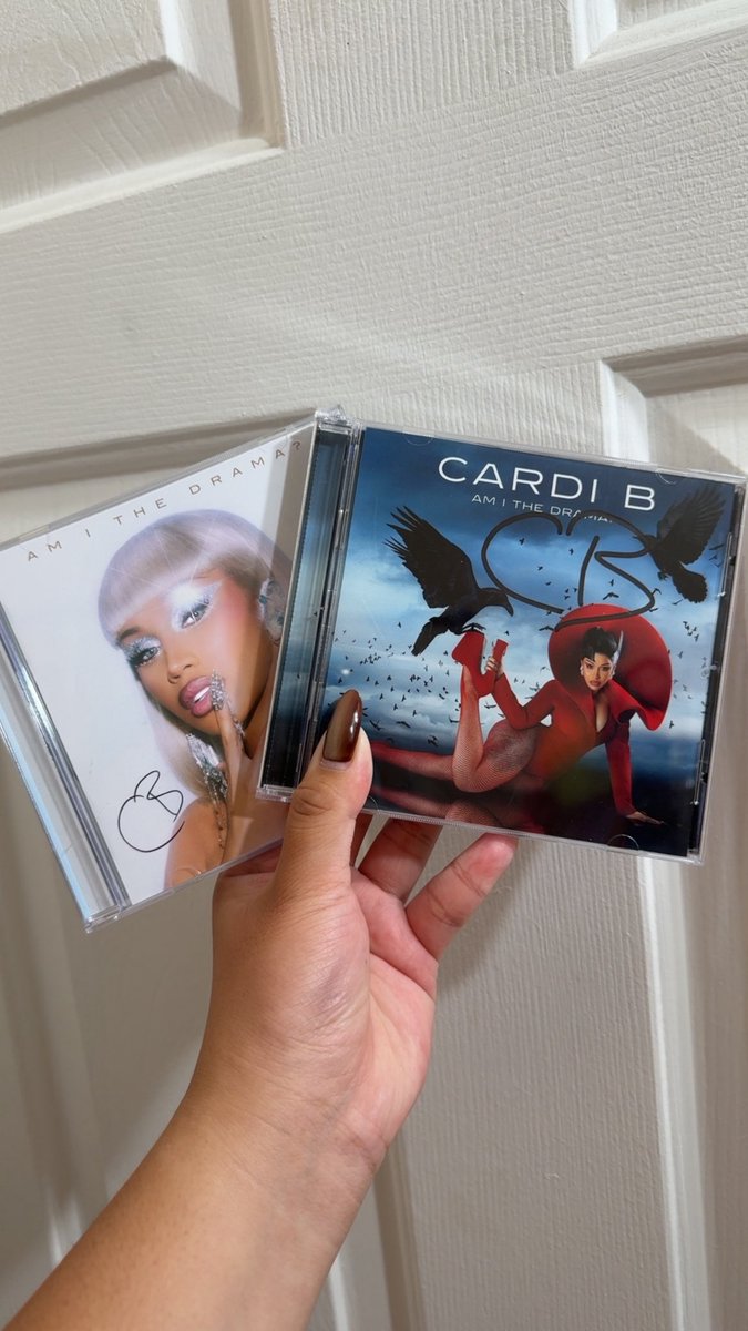 Are we the drama? YES WE ARE!! 🐦‍⬛🖤
#CardiB #AmITheDrama