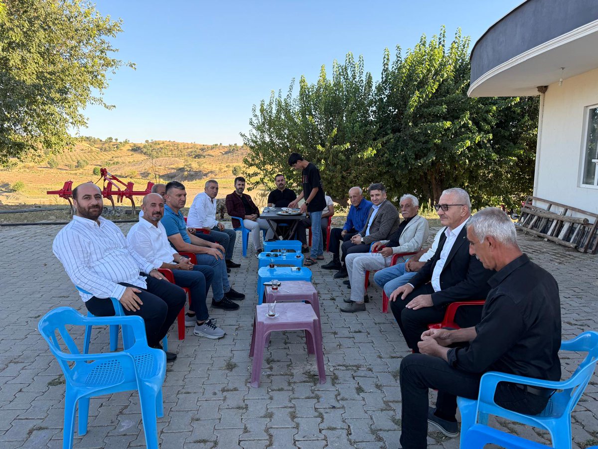 📍 Taşlıdere Köyü (Hole) Yuvacık Mezrası 

İlçe Başkanımız Sayın Hakim IŞIK 
İl Genel Meclis Üyemiz Sayın Adnan ÇETİNKAYA 
Bekirhan Belde Başkanımız Sayın Ümit BULAT
İle Birlikte Taşlıdere Yuvacık Mezrası Muhtarı Sayın Nuhyettin AKBIYIK ve Vatandaşlarımızla Bir Araya Geldiler.
