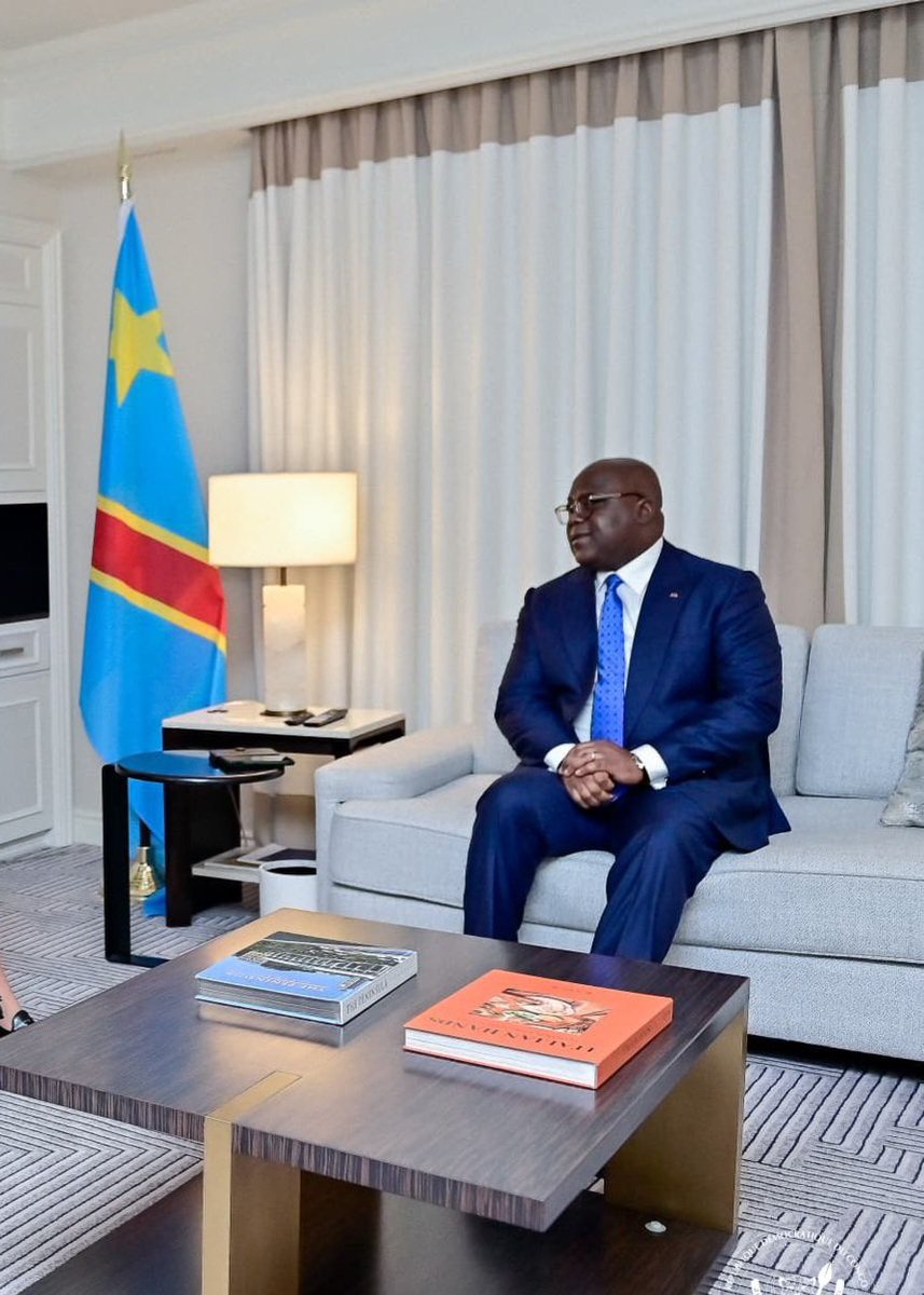 #NewYork ce vendredi 26 septembre 2025
En clôturant la DRC DIGITAL NATION 2030, le Président de la République a dit ceci aux américains: "LE MOMENT D'INVESTIR EN RDC EST ARRIVÉ. POUR CEUX QUI HÉSITENT ENCORE, REJOIGNEZ-NOUS". <a href="/fatshi13/">Félix A. Tshisekedi</a>