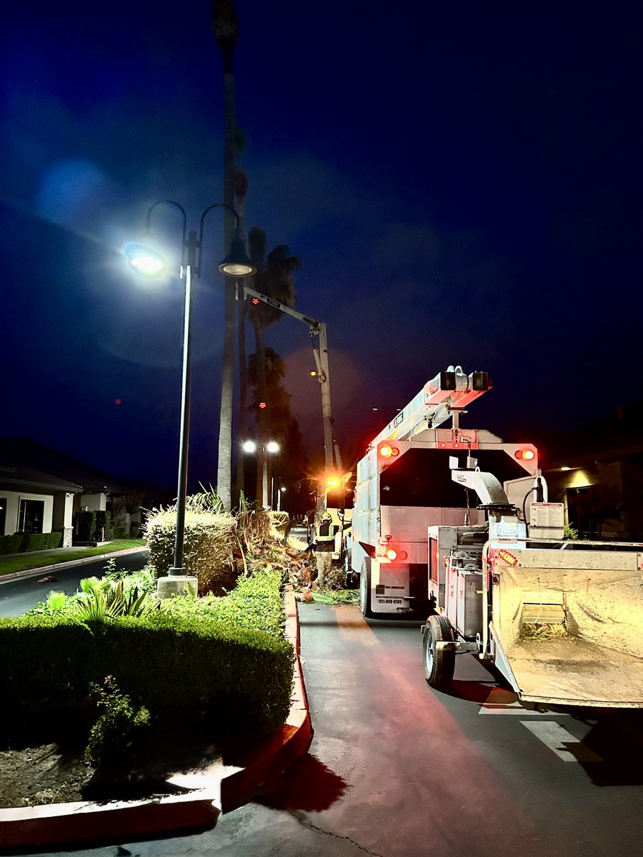 TwinCities_Tree's tweet image. No matter the hour, our team is out here making sure the community is safe. From storm response to emergency removals, we’re committed to being there when you need us most.

#TwinCitiesTreeService #TreeCare #CommunityFirst #AllHours #EmergencyResponse