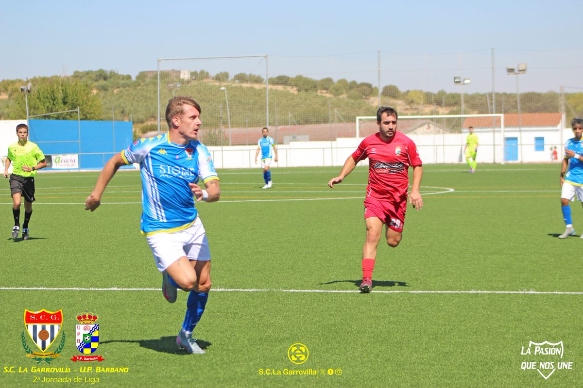 🔹PREVIA 

Hemos hablado con nuestro jugador Adrián y le hemos preguntado por la victoria ante Barbaño, y por los primeros meses en el club: "Un partido que preparamos muy bien sabiendo a lo que ellos jugaban"