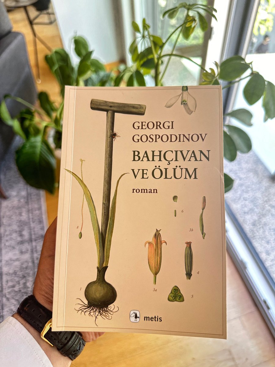 Bugüne kadar ölüm ve yas ile ilgili birçok makale, metin, edebi eser okudum. Ölüm ve Yas terapisi eğitimleri aldım, konuyla ilgili çalışmayı hep çok sevdim. Fakat okuduğum en sarsıcı ve gerçek metin Gospodinov’un Bahçıvan ve Ölüm’ü oldu. Kitabı saatler içerisinde bitirdim ve