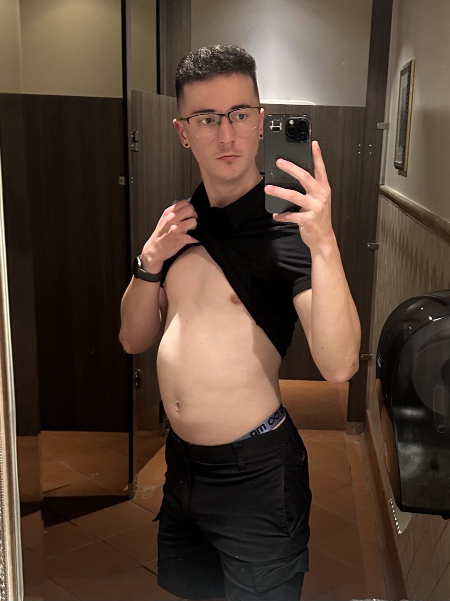 NickDeferson's tweet image. My Olive Garden knows me by name; I know how to take advantage of their bottomless pasta deal 😜 Lol.