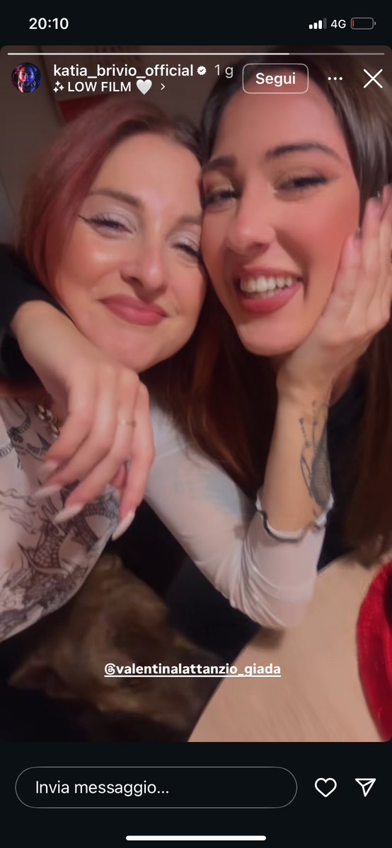 FORSE NON AVETE CAPITO BENE: KATIA DEGLI SCHERZI DI COPPIA CON VALENTINA LATTANZIO.

LA ME BAMBINA STA PIANGENDO😭