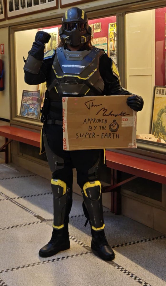 𝕽𝖊𝖎𝖘𝖇𝖑𝖚𝖒 tweet media