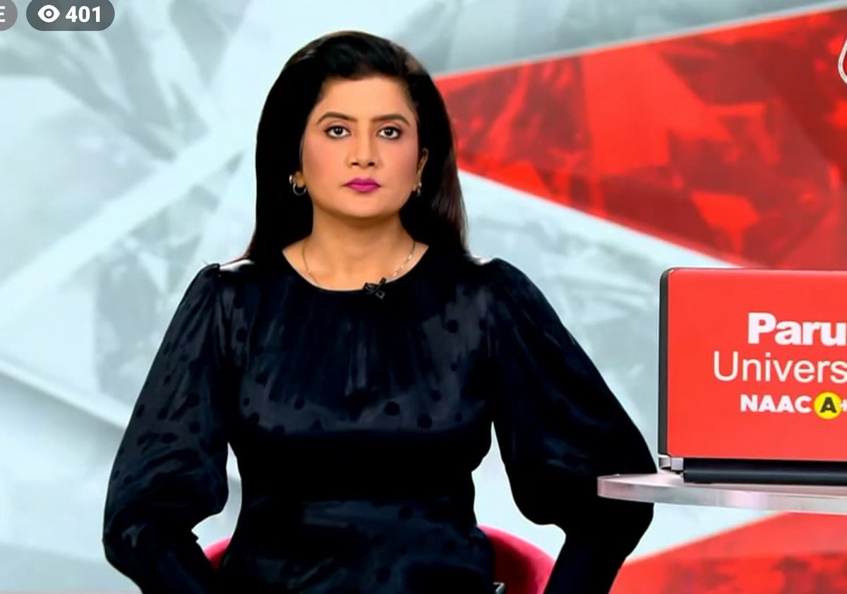 TARUNMI24's tweet photo. #Friday
🖤🖤🖤
#smiles #blackoutfit #anchorshoot #aajtak #9BajGaye #EkAurEkGyarah #lunchbreak #KhabreinAsardar #Khabardar #Shankhnaad #Vishesh #cutelooks😘 #lookoftheday #sweetsmile @nehabatham03 Didi ji😊🧿😊#prfect https://t.co/p4aolxamlY