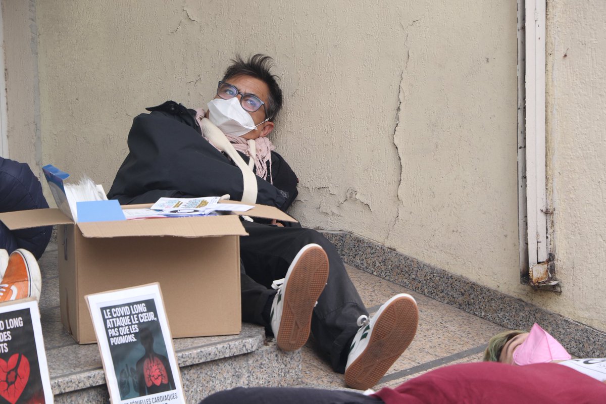 Plus d’images du die in