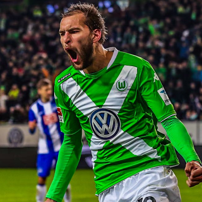 🚨🇳🇱 𝐎𝐅𝐅𝐈𝐂𝐈𝐀𝐋 | Bas Dost (36) has retired from football. 👋

Club career stats: 540 appearances, 269 goals, 59 assists. 

The decision comes after a lengthy battle with health issues following a cardiac arrest he suffered on the pitch in October 2023, reports <a href="/goal/">GOAL</a>.