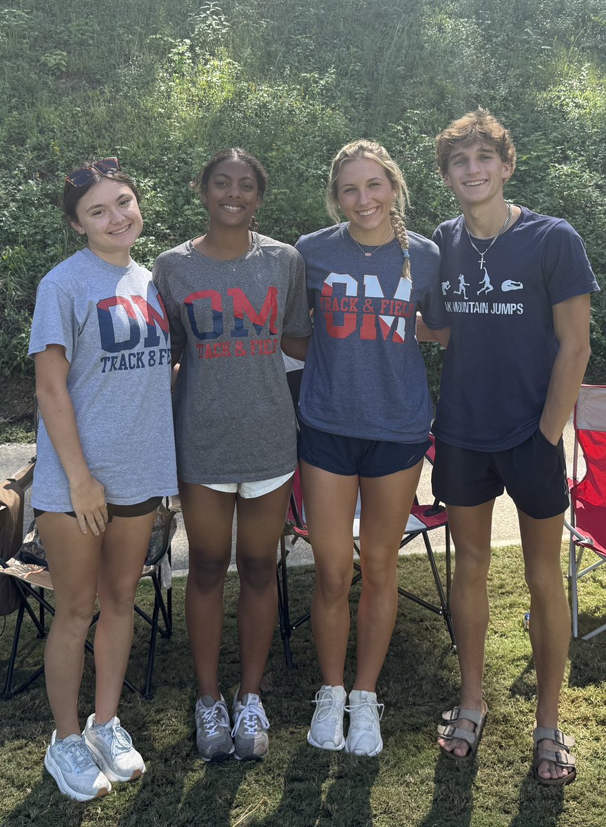 Just reppin’ <a href="/OMHSTrack/">OMHS Track & Field</a> at the 2025 Oak Mountain Golf Tournament! Way to GOOM! ❤️❤️❤️