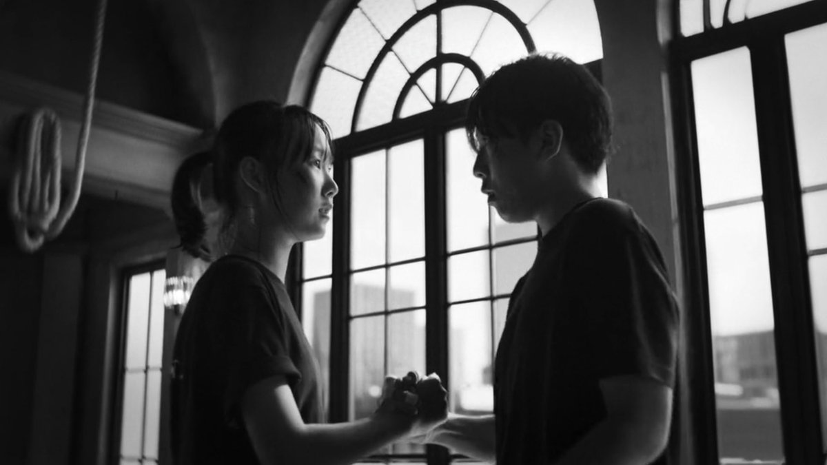 brownkudiii's tweet image. &quot;it wasn&apos;t jae-yi who stayed by my side. i was the one who stayed by her side.&quot;— #mantis 

my childhood friends to something in between to enemies duo☹️🫶🏻all they really needed was a beach day..