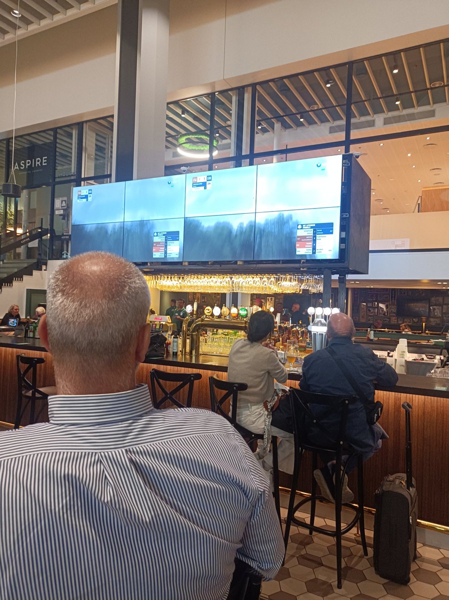 And then there's those times you HOPE your plane gets delayed for four hours...