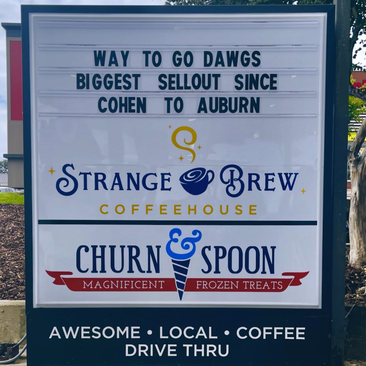 Give yourselves a hand! #HailState #StrangeBrewSign Sign creds go to <a href="/sixpackspeak/">SixPackSpeak</a>