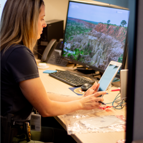 It's never a bad time to talk to your children about internet safety! 📱🖥️
Learn what to watch out for in the article from the County Connection Newsletter:
sccmo.org/CivicAlerts.as…