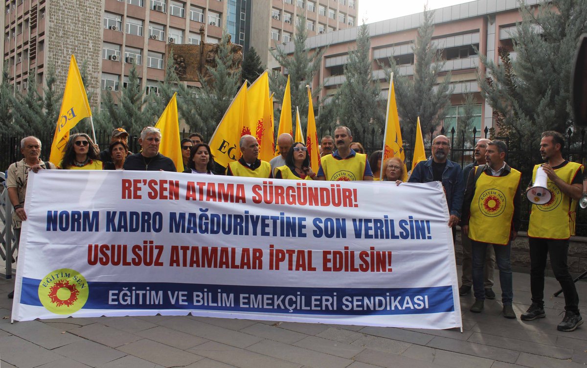 🔴Norm Fazlası İlan Edilen Öğretmenlerin Yaşadığı Mağduriyete Son Verilmelidir!
✔️Norm kadro hesaplamaları şeffaf, adil ve öğretmenlerin yaşam koşullarını gözeten bir yaklaşımla yeniden düzenlenmelidir.
✔️Hizmet puanı, mazeret durumu ve öğretmenlerin yaşam hakkı göz ardı