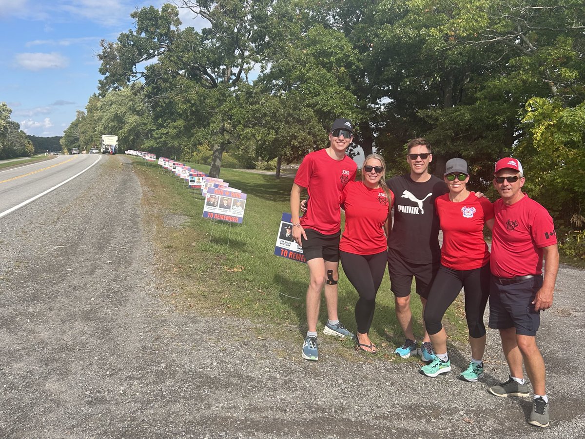 Bob Hackenbrook (@bob_hackenbrook) on Twitter photo Remembering our fallen heroes during the National Peace Officers Run on the Thousand Island Parkway. <a href="/460km/">Run To Remember</a> <a href="/r2rwestcoast/">Westcoast Run to Remember</a> <a href="/OfficialYrp/">Tobias Alexandersson</a> <a href="/PeelPolice/">Peel Regional Police</a> Remembering our fallen heroes during the National Peace Officers Run on the Thousand Island Parkway. <a href="/460km/">Run To Remember</a> <a href="/r2rwestcoast/">Westcoast Run to Remember</a> <a href="/OfficialYrp/">Tobias Alexandersson</a> <a href="/PeelPolice/">Peel Regional Police</a>
