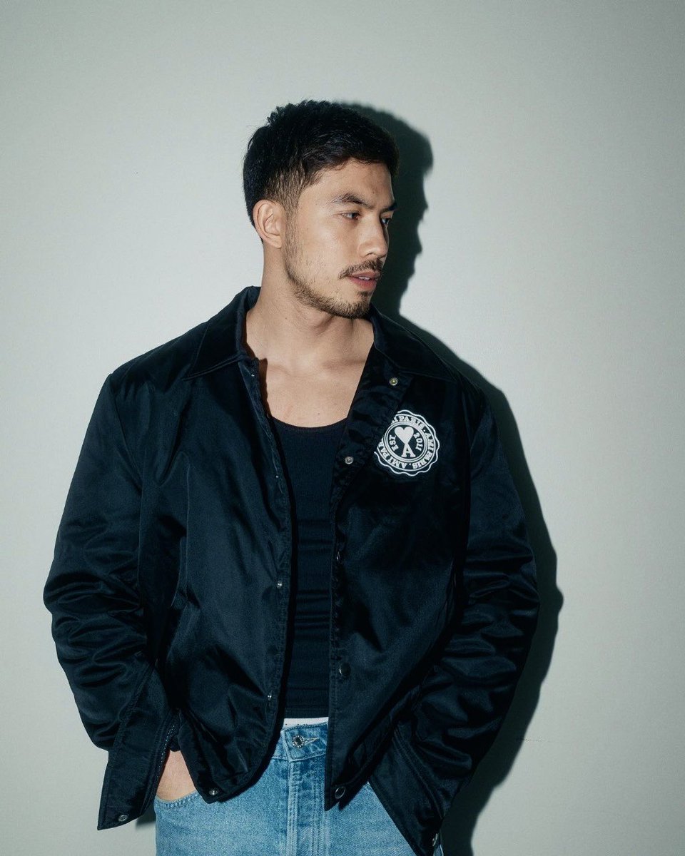 shadowedframes's tweet image. 