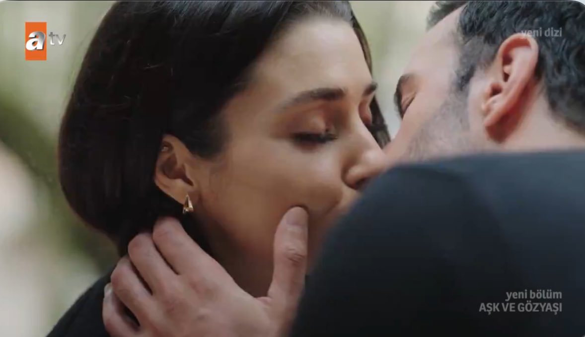 SCREAMING CRYING THROWING UP 😭😭😭😭 AAAAAAAAAAAAAAAA 🥹🥹🥹🥹 MEYSEL 😭😭😭😭😭

#AşkveGözyaşı #MeySel