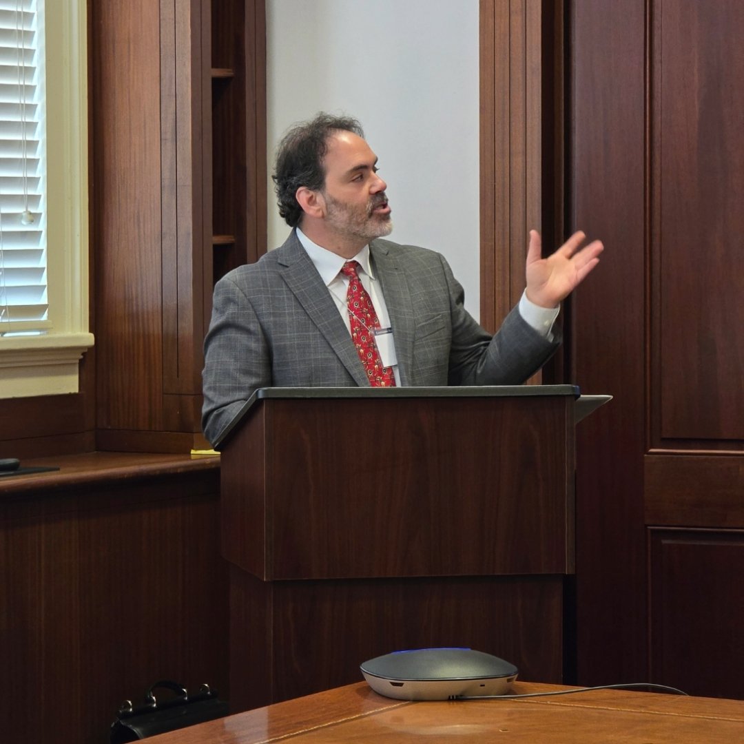 ⚖️Jeremy Epstein <a href="/JeremyEpsteinLA/">Jeremy Epstein Law</a>  presents “Ethics &amp; AI” at the LA Bar Center today as part of the LSBA’s “Ethics Friday” 2025 CLE series!
Next up: “Social Media Evidence &amp; Ethics” with Amber Garcia on Oct. 10.
More info at lsba.org/CLE/