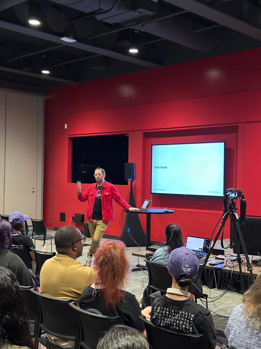 andrewdmaclean's tweet image. The most casual I have ever looked giving a conference talk @CommitYourCode 😎#CYC25
Thanks for capturing the vibe @rishabincloud 🙏